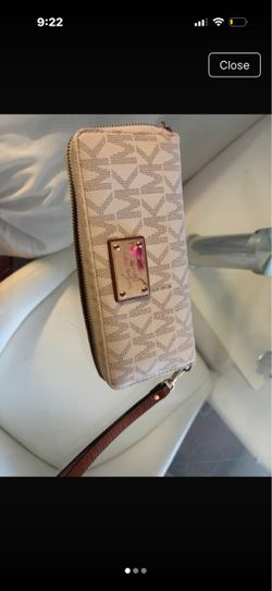 Michael Kors wallet