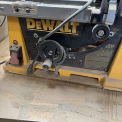 Dewalt 10 Table Saw Works Good