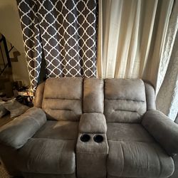 Reclining Brown Leather Couch With 2 Cup Holders And Storage 