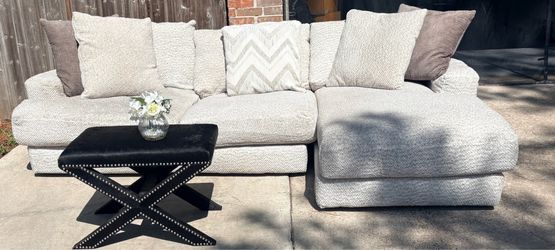 Sectional couch