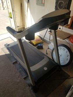 Gold s Gym Trainer 720 Treadmill for Sale in El Paso TX OfferUp