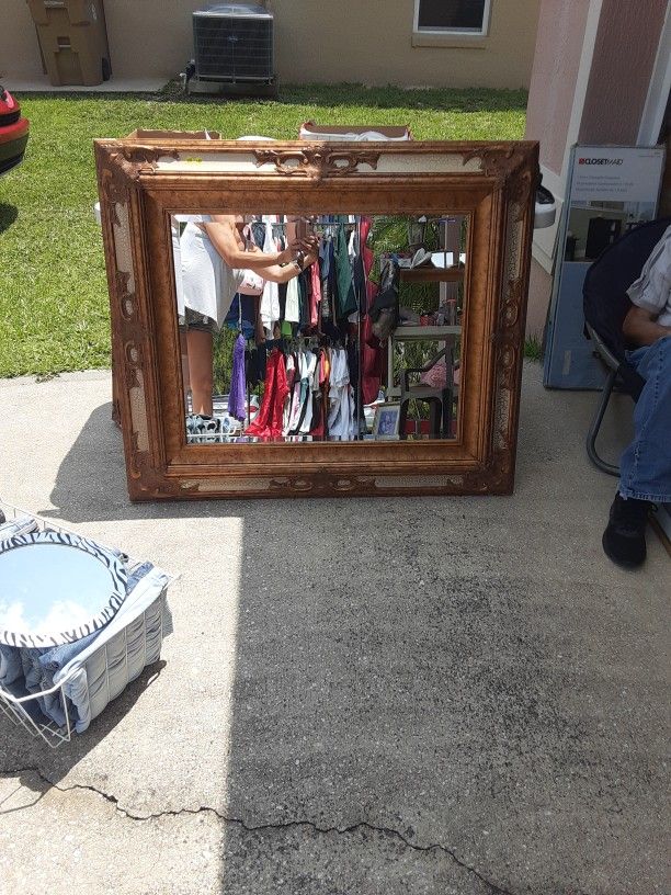 Kirkland Mirror beautiful For A Accent Wall. Method of Payment Cash Or Zelle.