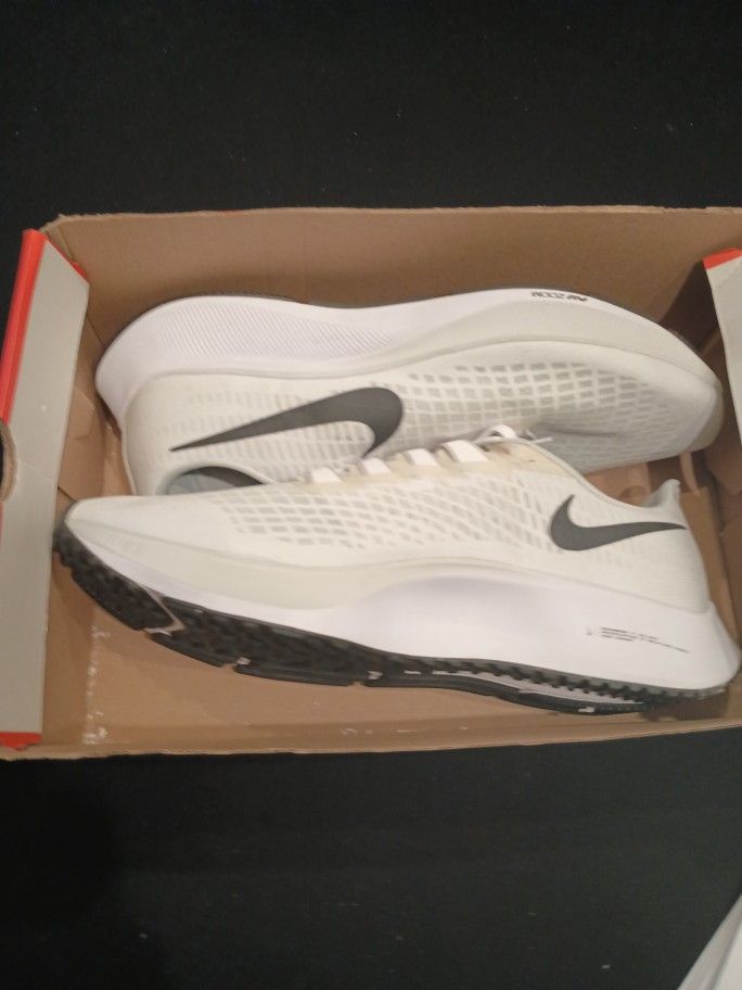 Nike Running Shoe Size 17