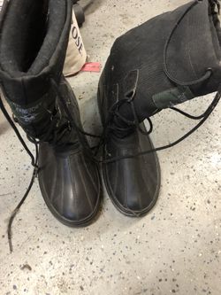 Almost new Yukon Rain Boots size US 11