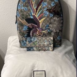 *BUNDLE* Authentic 💙 Gucci GG Supreme Blooms Embroidery Bird Bee Backpack and Wallet