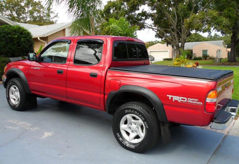 For Saleee 2003 Toyota Tacoma SR5 4WDWheels Clean!