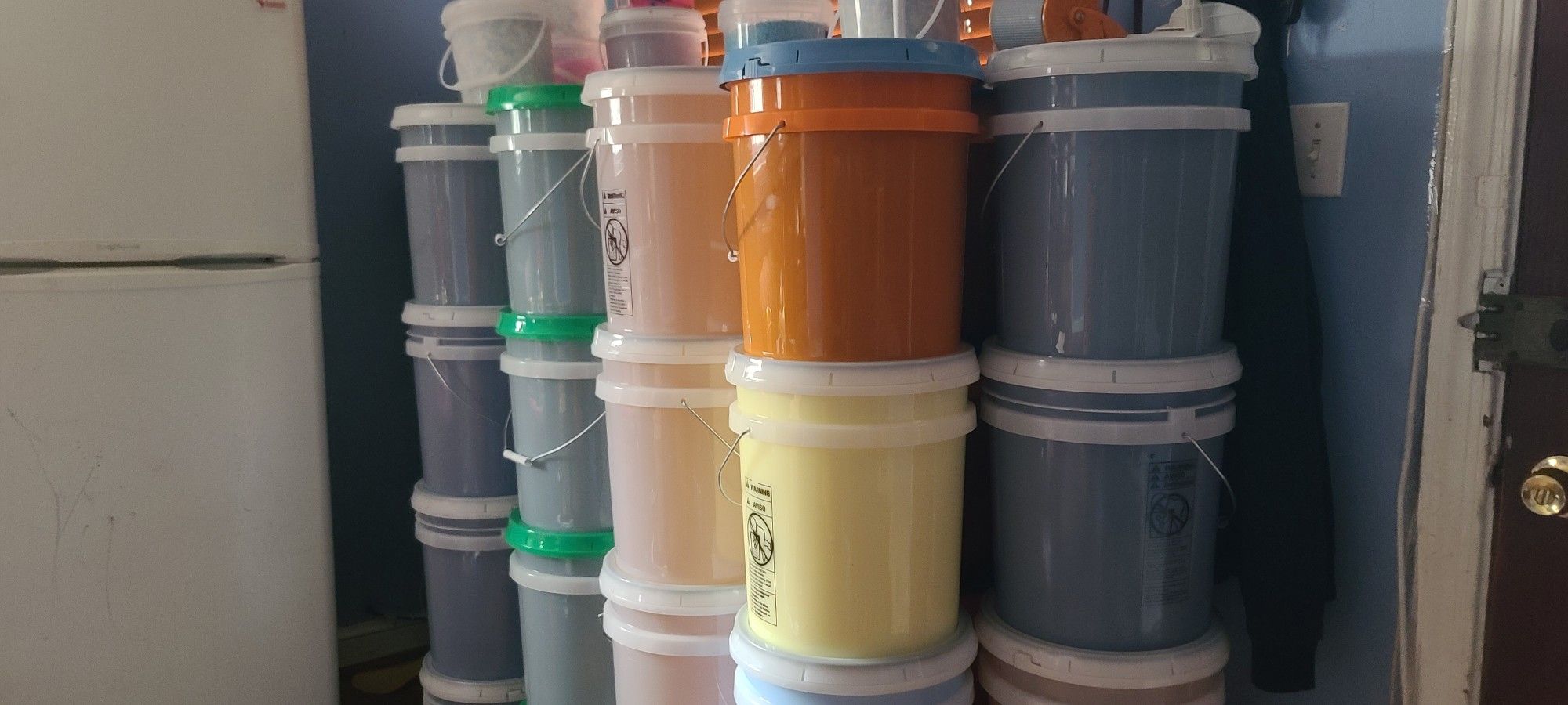 Jabón Líquido De Lavar Ropa TIDE y GAIN Suavitel Azul Amarillo Jabón Para Traste Dawn Y Cloro