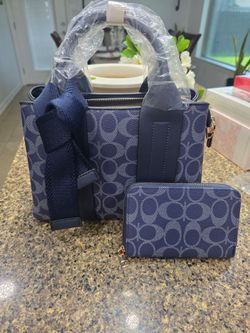 Unbranded handbag