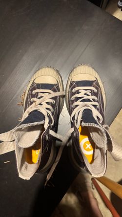 High rise converse platform shoes (size 7)