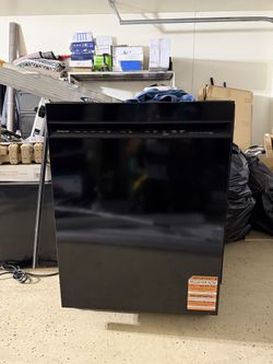 Black dishwasher