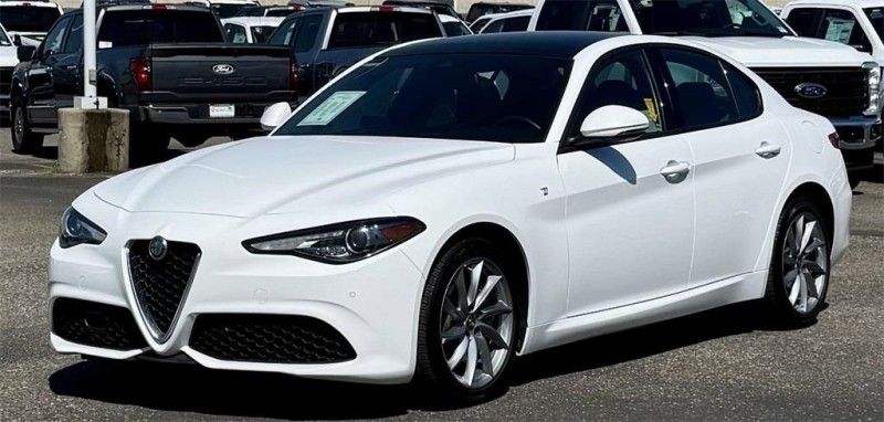 2022 Alfa Romeo Giulia Ti Sedan