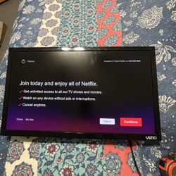 24”inch VIZIO Tv With Wall Bracket