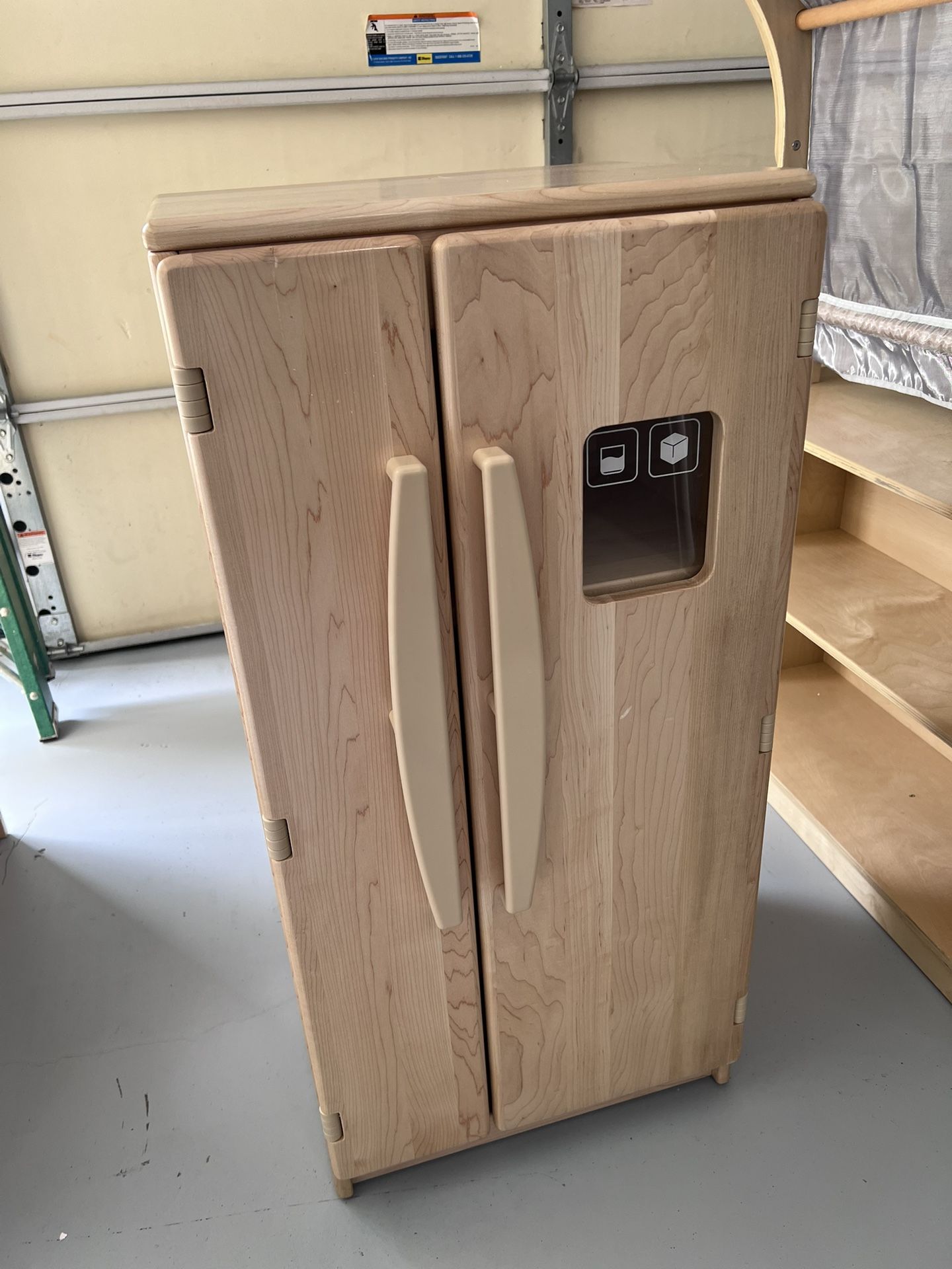 Carolina Kitchen Unit Refrigerator