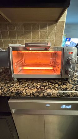 BLACK+DECKER Air Fry Toaster Oven - Air Fry, Bake, Toast & Broil - Complete