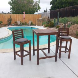Outdoor Bar Stools And Table With Coushin