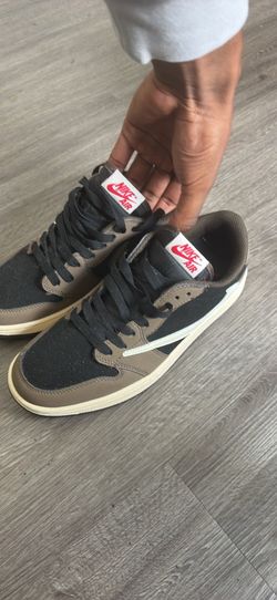 Jordan 1s Travis Scott mocha 1S