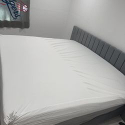 King Gel Memory Mattress ( Never Used )