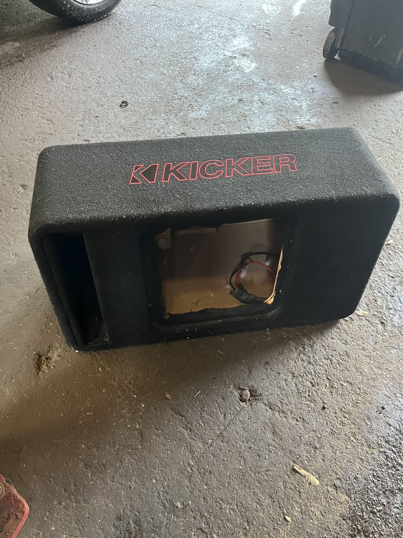 L7 12 Kicker Box