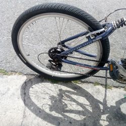 Schwinn mountain bike complete full suspension front and back