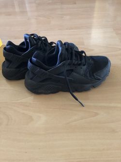 NIKE HUARACHE OBO