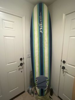 Wavestorm Surfboard with leash