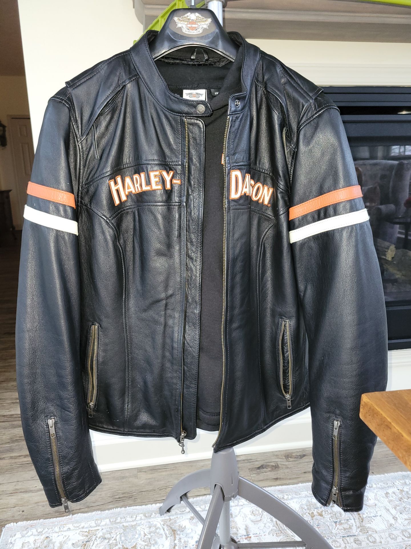 Harley Davidson Women's XL Leather Jacket with removable zipped liner.