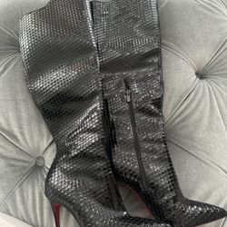 CHRISTIAN LOUBOUTIN