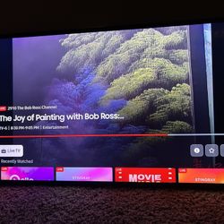 Samsung 32" 4K UHD Smart TV