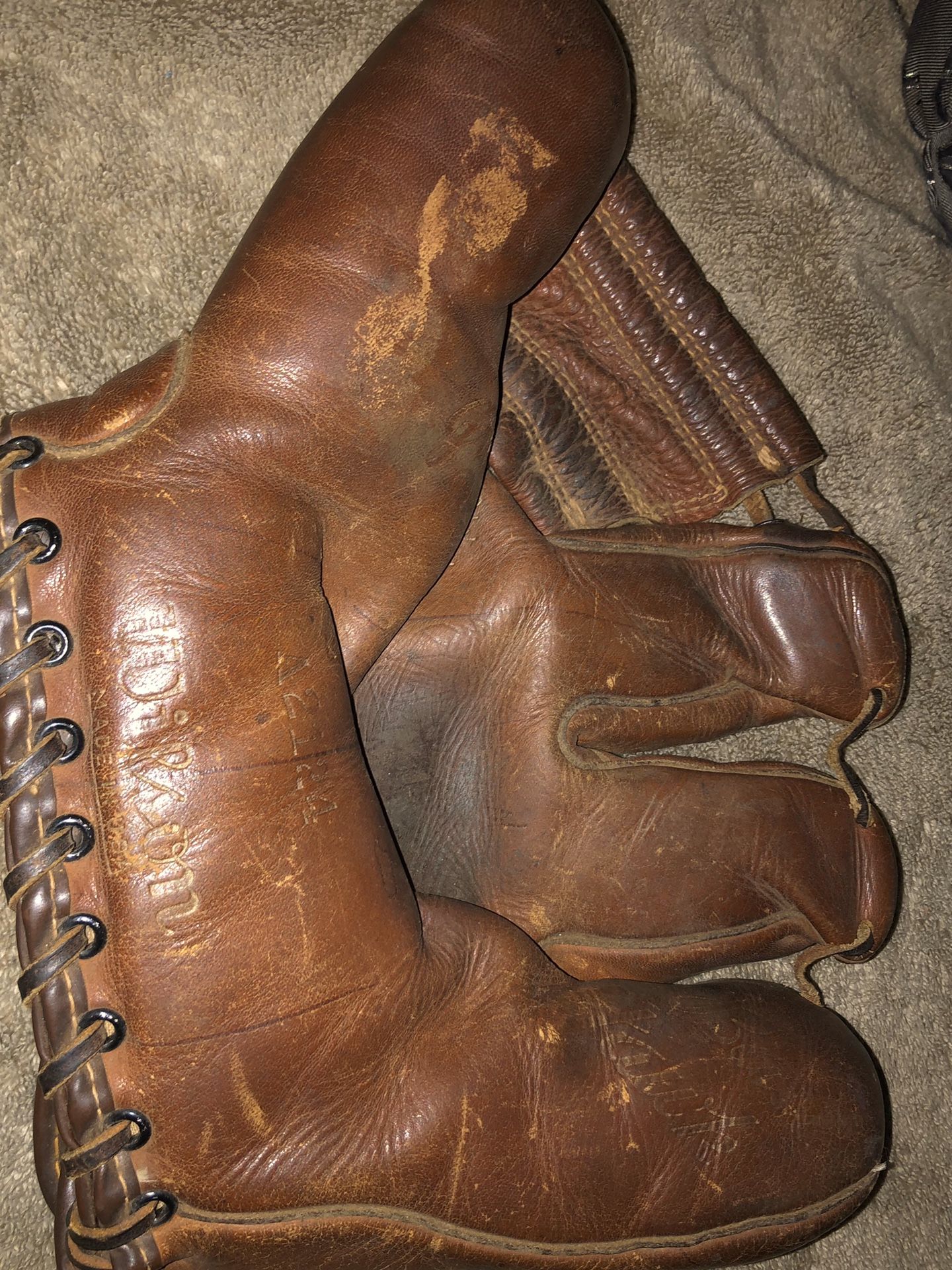 Antique vintage Wilson 4 Finger Baseball Glove A2124
