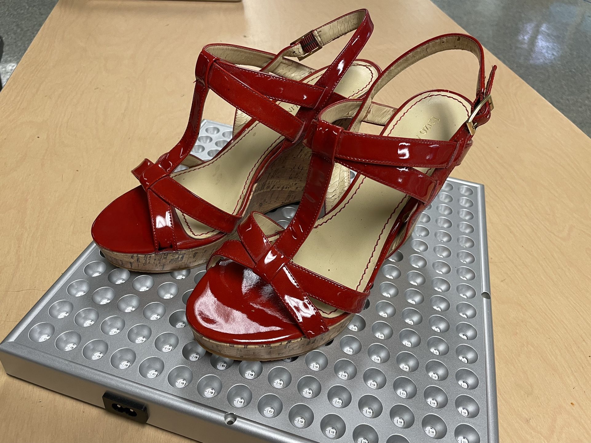 Gorgeous red heels shoes