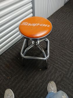 Snap-on Stool