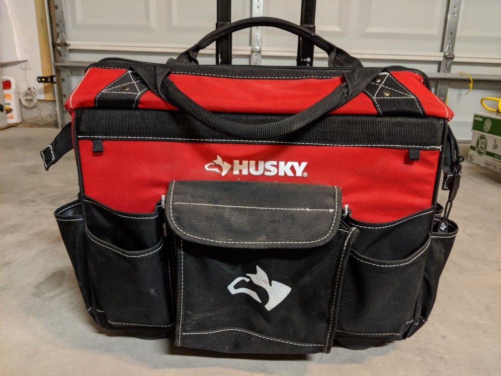 Husky 18" rolling tote