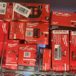 Milwaukee Tools And Air Compressors , Batteries 