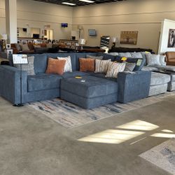Modular sectional Couch