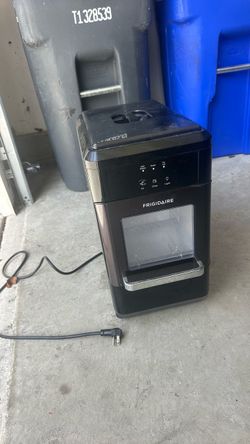 Frigidaire nugget ice machine $50 obo