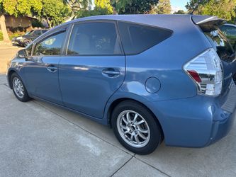 2012 Toyota Prius V