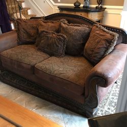 Used 2 Piece Sofa Set $250  (pickup only) Shafter, CA 
