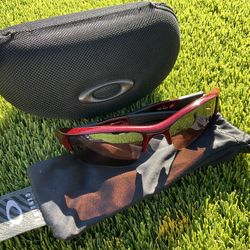 VINTAGE Oakley FLAK XLJ Red Frame with Oakley Zipper Case