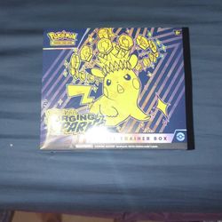 Pokemon Surging Sparks Elite trainer Box