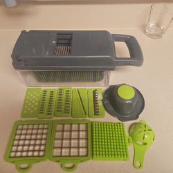 12-in-1 Vegetable Cutter/Mandoline Chopper Set
