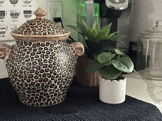 Beautiful HAND PAINTED Leopard Print Jar With Kid🐆🌿🐆🌿