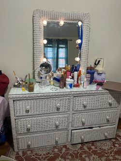white dresser set