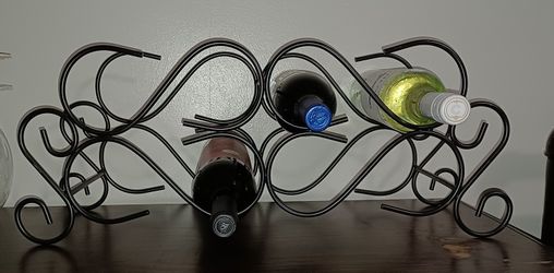 WINE HOLDER