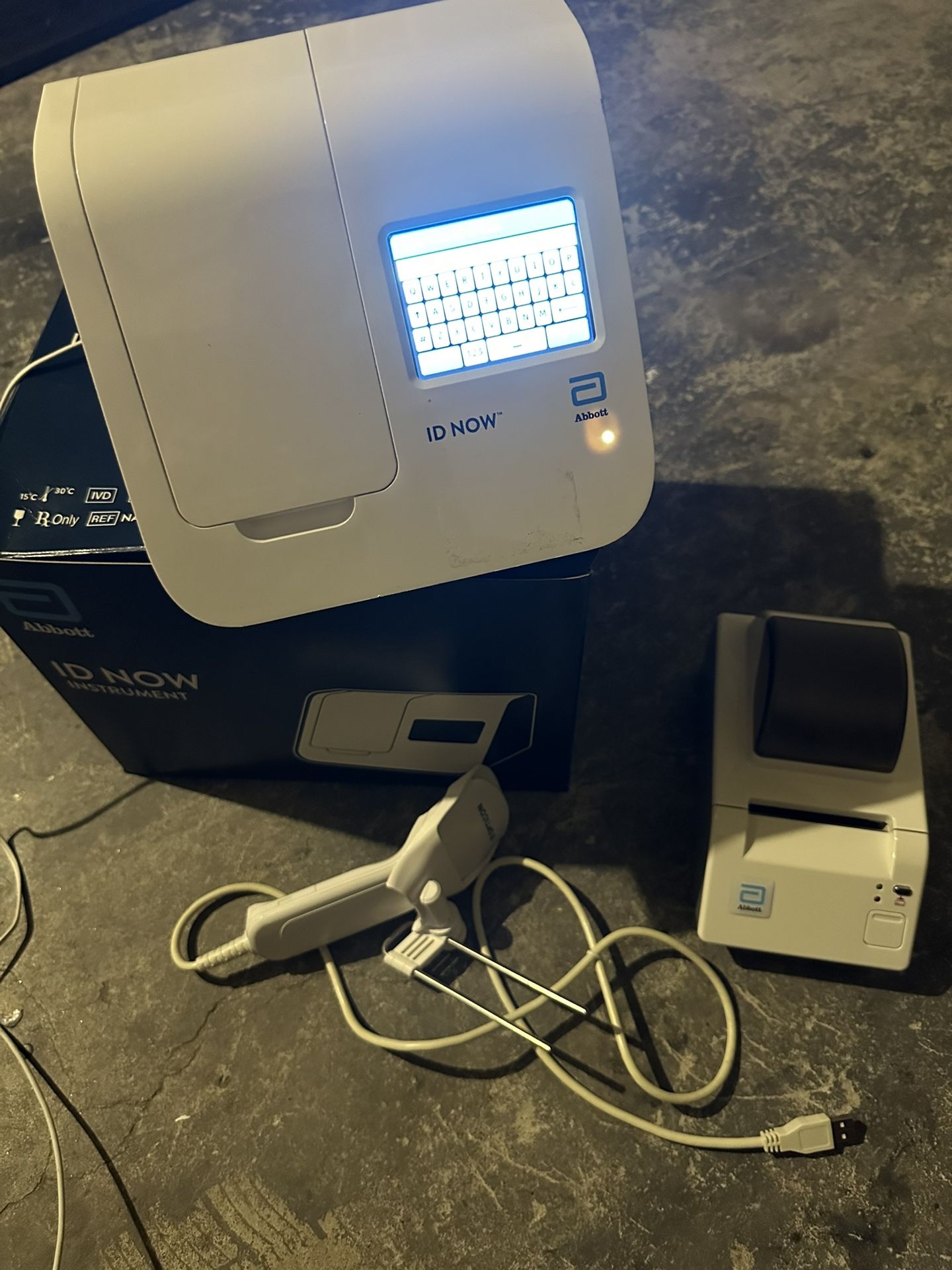USED ABBOTT ID NOW INSTRUMENT  W/POWERCORD OPTICON  SCANNER & ABBOTT PRINTER (NO POWER CORD FOR PRINTER) SEE SCREEN