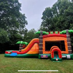 Bounce house With slide 