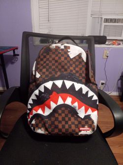 Sprayground sharks in Paris  painted brown
