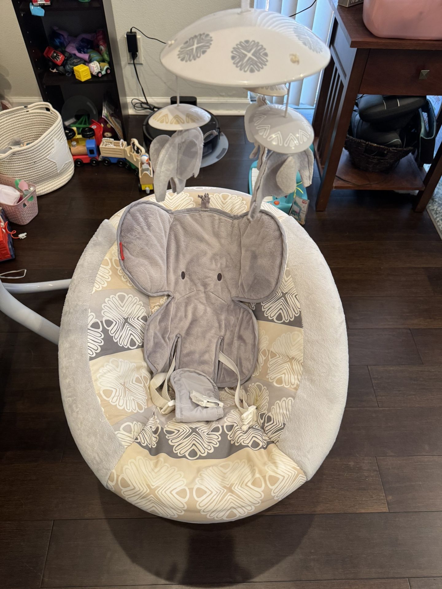 Fisher-Price Elephant Safari Cradle ‘n Swing