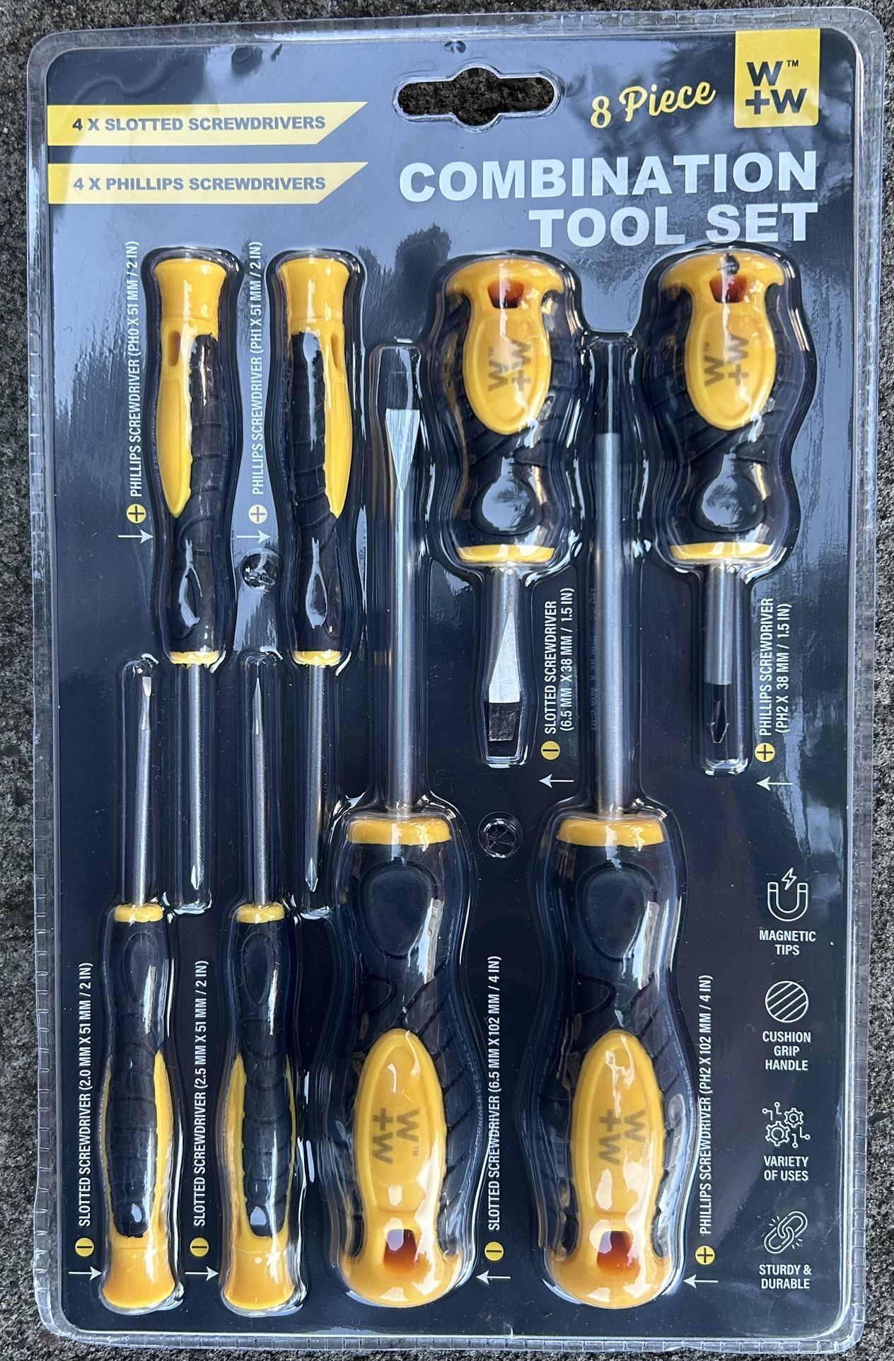 Brand new w+w 8 piece Phillips & slotted screwdriver tool set