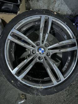 M4 f82 19 inch wheels with tire only 2!!!
