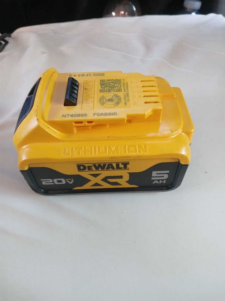 Dewalt Xr 5ah Battery And Charger